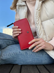 Женский красный кошелек-клатч на молнии Visconti SP33 Iris (Red)