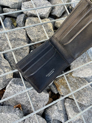 Черный винтажный мужской кошелек без монетницы Visconti PT105 Sergio (Black)